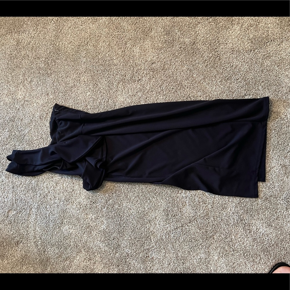 One shoulder ruffle Midi navy dress. Size small. Leg slit. - Picture 6 of 10